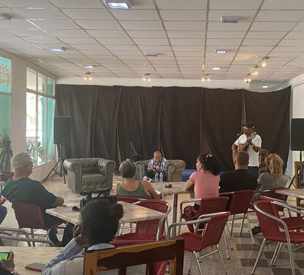 Presentan libro sobre Haydeé Santamaría en Camagüey