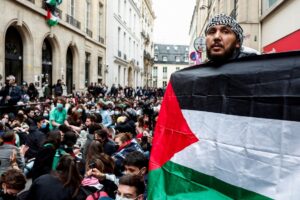 Las manifestaciones a favor del pueblo palestino se extienden a las universidades de París
