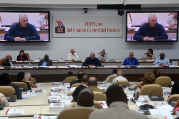 Rinde cuentas el Buró Político ante el VIII Pleno del CC PCC. Foto: @PartidoPCC
