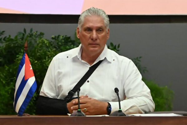 Presidente cubano reitera apoyo al pueblo de Venezuela Presidente cubano reitera apoyo al pueblo de Venezuela