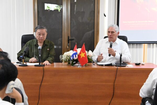 Díaz-Canel a To Lam: «Ustedes son un referente de resistencia y de lucha» Díaz-Canel a To Lam: «Ustedes son un referente de resistencia y de lucha»