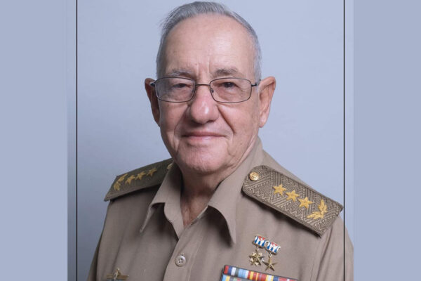 Falleció el General de Cuerpo de Ejército Ramón Espinosa Martín, Viceministro Primero de las Fuerzas Armadas (Video) Fallece en Cuba viceministro primero de las Fuerzas Armadas