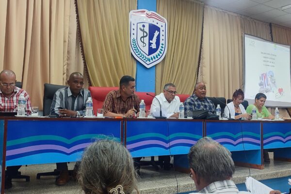 Analizan aspectos importantes de salud en Camagüey