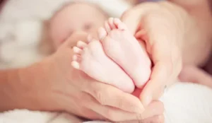 Mujeres y hombres tienen la misma responsabilidad en la crianza de los hijos