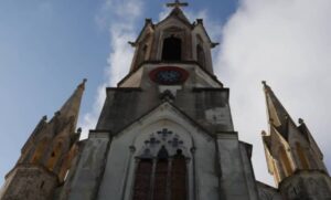 Un acercamiento al estilo neogótico a partir de una iglesia camagüeyana ( fotos)