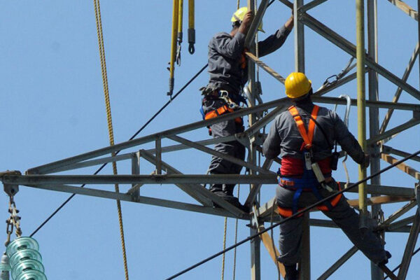 Resalta Presidente proeza de eléctricos cubanos