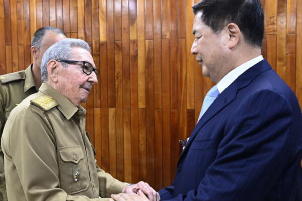 Recibió Raúl al Consejero de Estado de la República Popular China