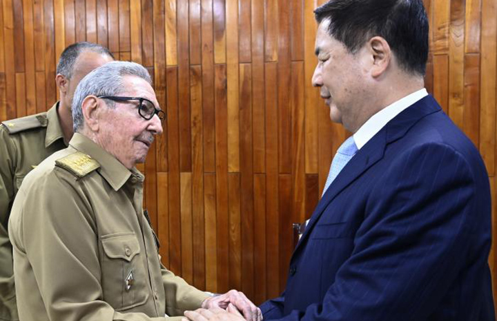 Recibió Raúl al Consejero de Estado de la República Popular China