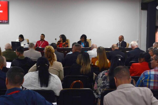 Sesionan Comisiones de Trabajo del parlamento cubano