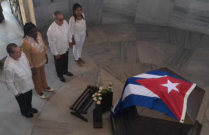 Para Fidel y Martí, el primer homenaje de enero