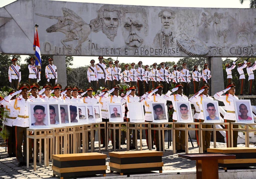 Cuba honra en homenaje póstumo a combatientes de las FAR caídos en cumplimiento del deber