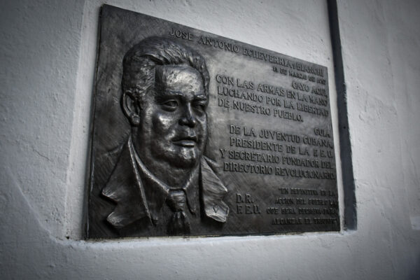 Recuerdan en Cuba aniversario 68 del asalto al antiguo palacio presidencial y toma de Radio Reloj