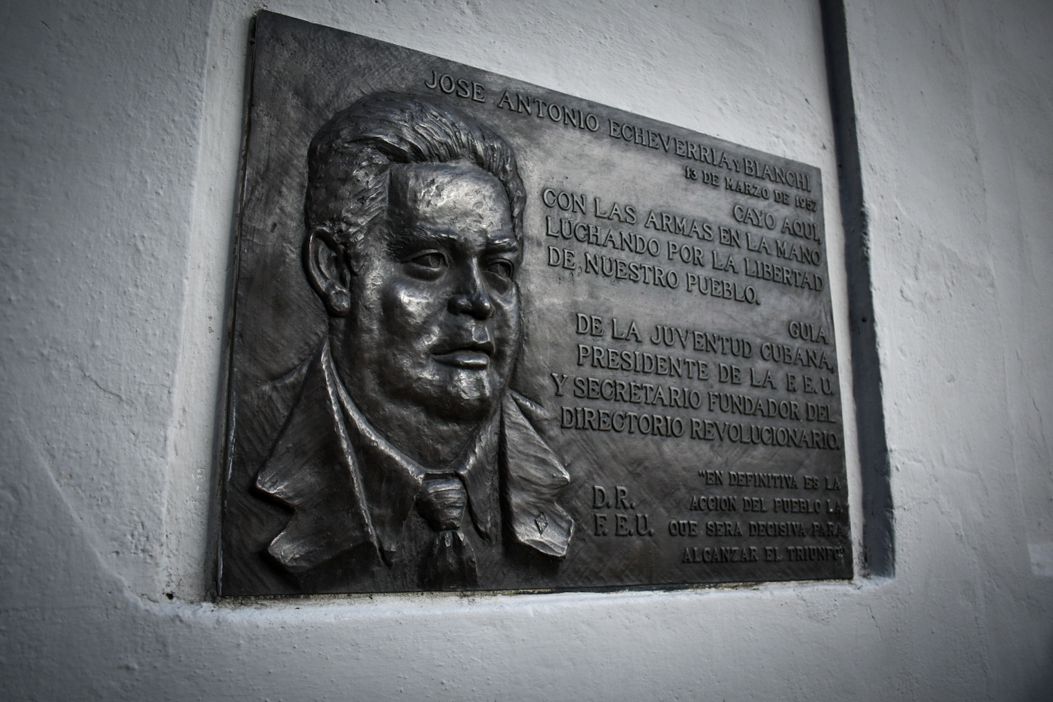 Recuerdan en Cuba aniversario 68 del asalto al antiguo palacio presidencial y toma de Radio Reloj
