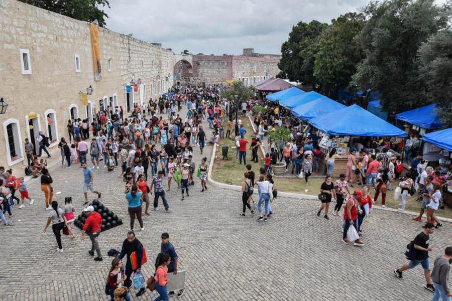 Se traslada la feria del libro al Centro y Oriente el país