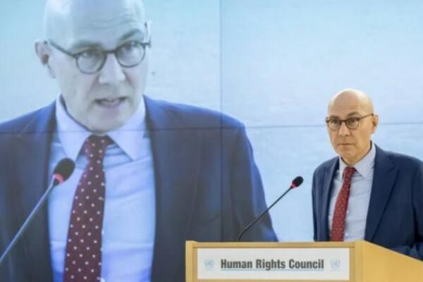 Volker Türk habla en la apertura de la 58ª sesión del Consejo de Derechos Humanos de la ONU, el 24 de febrero de 2025 en la ciudad suiza de Ginebra (Fabrice Coffrini) (Fabrice Coffrini/AFP/AFP)