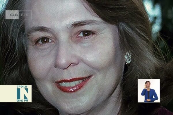 Presiden Raúl y Díaz-Canel homenaje a Vilma Espín