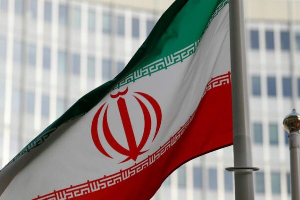 Irán llama a desinstalar WhatsApp: espionaje, geolocalización y asesinatos selectivos