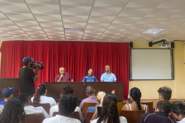 Llega Expedición Energía Joven a entornos estudiantiles en Camagüey