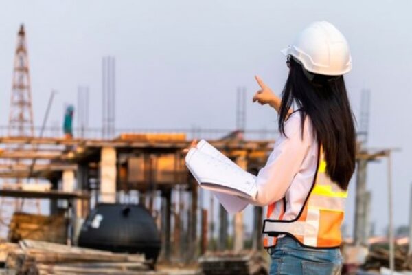 La fuerza femenina en la ingeniería: rompiendo barreras y creando caminos