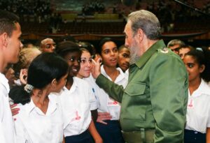 Fidel y el abrazo de varias generaciones
