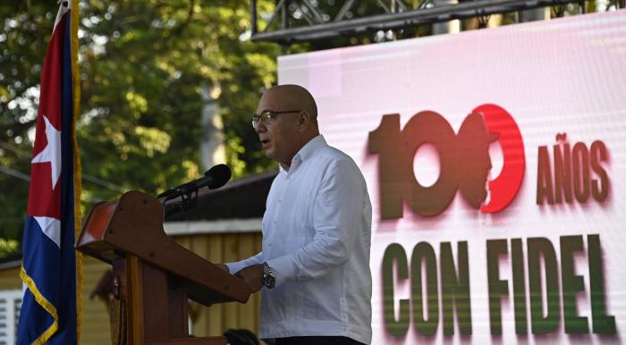 El nacimiento de Fidel «significó el inicio de una vida consagrada a la lucha incansable por la libertad y la emancipación de Cuba», dijo Morales Ojeda. Foto: Estudios Revolución