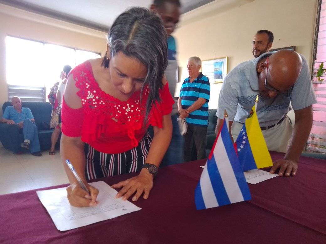 Periodistas cubanos respaldan a Venezuela