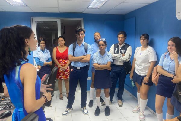 Estudiantes de periodismo recorren Televisión Camagüey