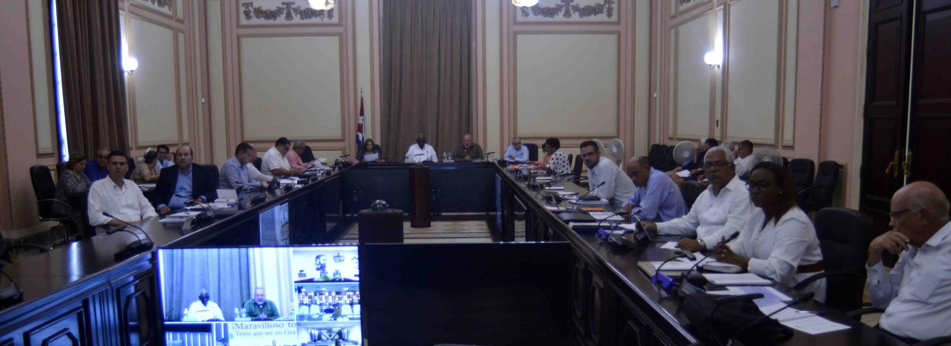 Consejo de Estado examina implementación del Programa de Gobierno para corregir distorsiones y reimpulsar la economía, y otros temas de la agenda nacional. Foto: Tony Hernández Mena