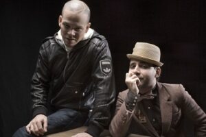 Calle 13: René Pérez Joglar (Residente) y Eduardo José Cabra Martínez (Visitante).