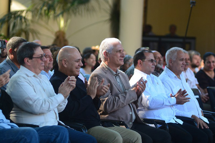 Asiste Díaz-Canel al acto por aniversario 65 del ICAP