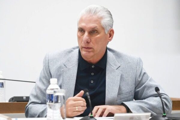 Díaz-Canel: La unidad se forja participando, buscando consenso