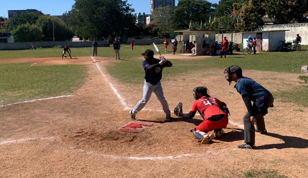 Fomentan en Camagüey práctica de sóftbol recreativo en las comunidades