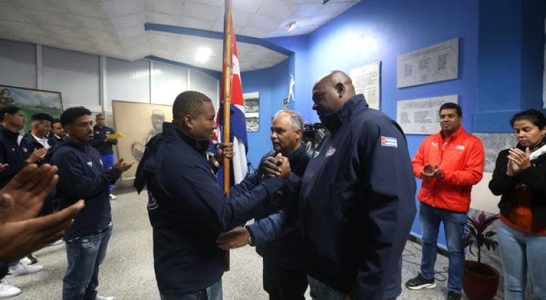 Abanderado equipo Cuba a Serie de las Américas de Beisbol