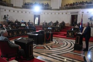 Queremos “un Poder Popular más ágil, más participativo, más audaz, más inclusivo, más joven. Un Poder Popular que tenga la capacidad de escuchar hasta el mínimo susurro de los ciudadanos y sensibilidad suficiente para actuar con agilidad, en respuesta a sus legítimas demandas”, dijo el presidente Díaz-Canel. Foto: Estudios Revolución.