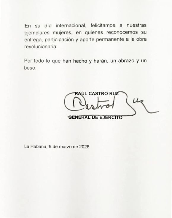 Raúl envía mensaje de felicitación a las mujeres cubanas este 8 de marzo