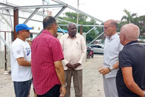 Recorrió Esteban Lazo futura solinera en el Vedado