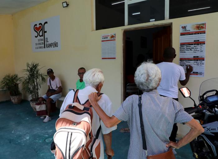 Informan sobre implementación de transformaciones sociales en Cuba