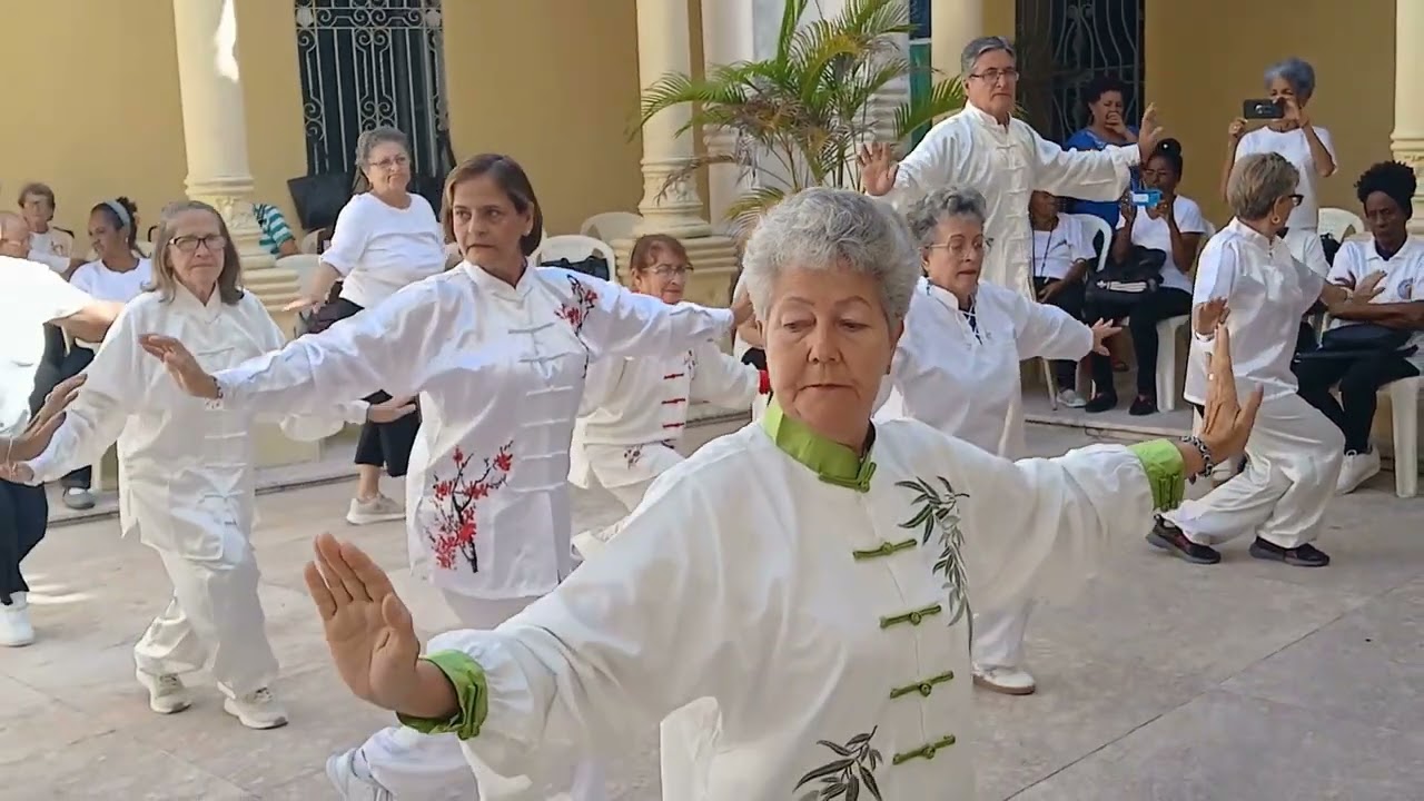 Práctica del TAI CHI beneficia la salud de los camagüeyanos