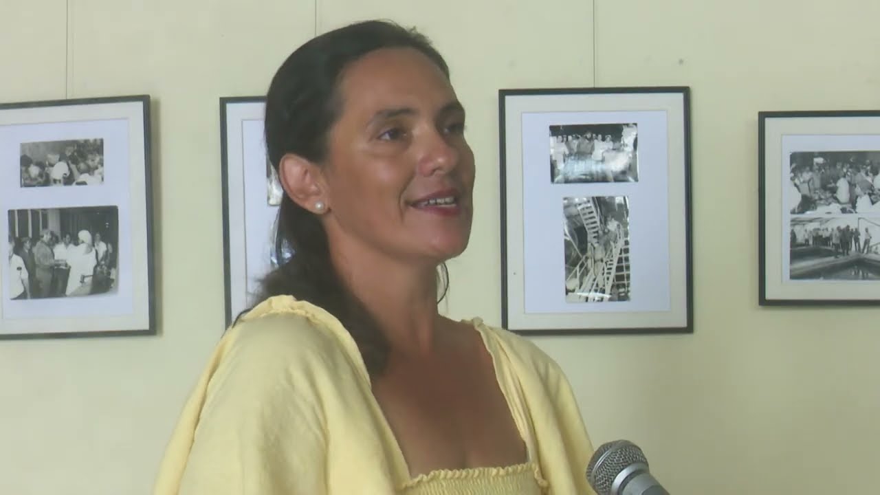 Inauguran exposición ''Cien veces Fidel'' en periódico camagüeyano.