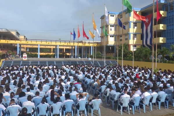 IPVCE Máximo Gómez Báez: La cuna de la ciencia cubana en Camagüey