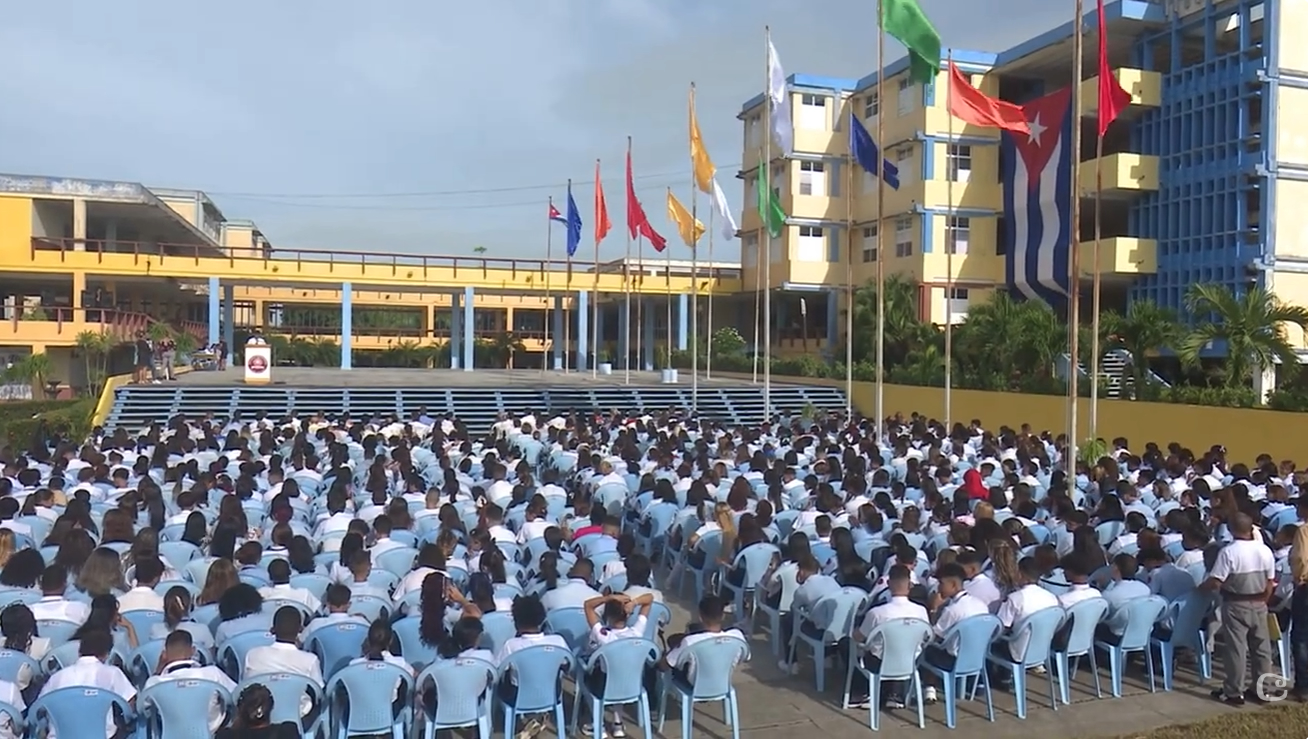 IPVCE Máximo Gómez Báez: La cuna de la ciencia cubana en Camagüey