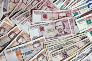 Cuba proyecta cambios en el sistema bancario para ampliar servicios, créditos y canales digitales