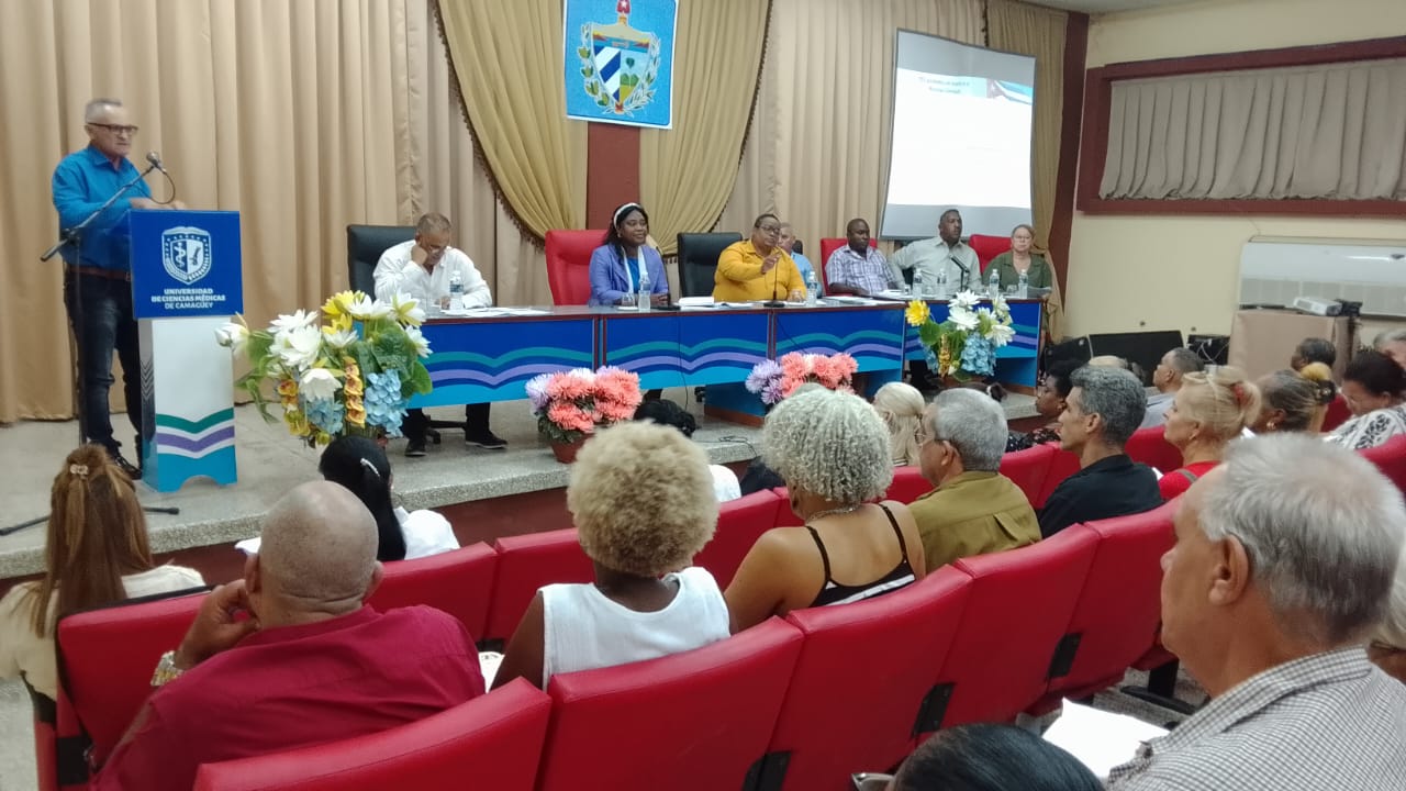 Asamblea Municipal del Poder Popular de Camagüey analiza temas de interés social