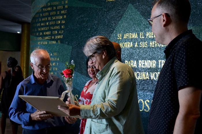 Fueron reconocidas personalidades e instituciones con elevado prestigio y amplia contribución al medio. Foto: Omara García Mederos